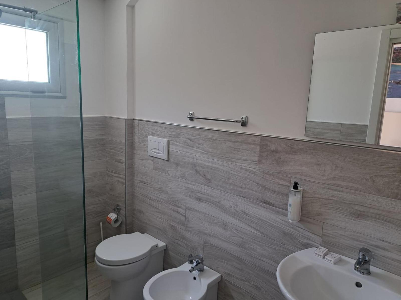 Hotel Umberto Ricadi Ngoại thất bức ảnh