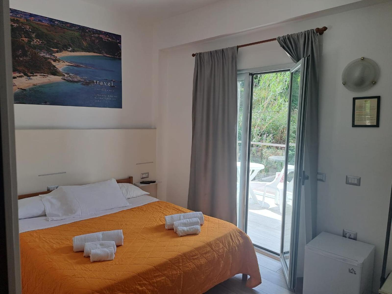 Hotel Umberto Ricadi Ngoại thất bức ảnh