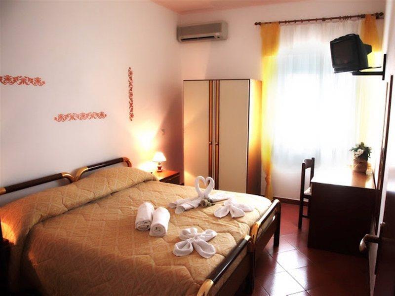 Hotel Umberto Ricadi Ngoại thất bức ảnh