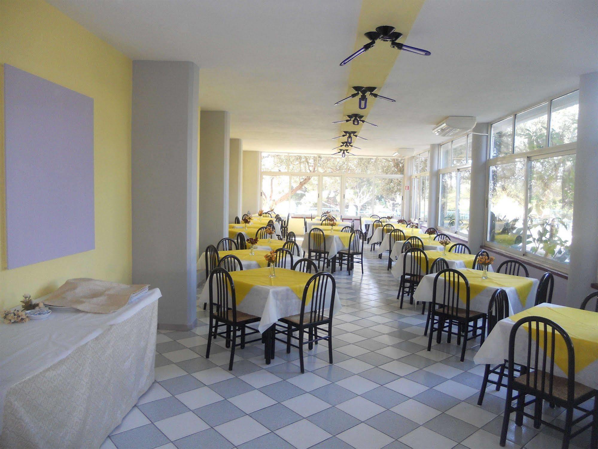 Hotel Umberto Ricadi Ngoại thất bức ảnh